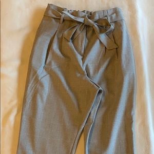 Loft paperbag style pant in size Medium